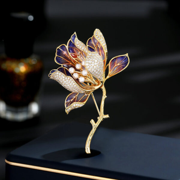 trâm cài áo hoa mộc lan tím