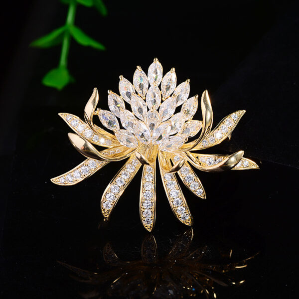 trâm cài áo hoa sen phale