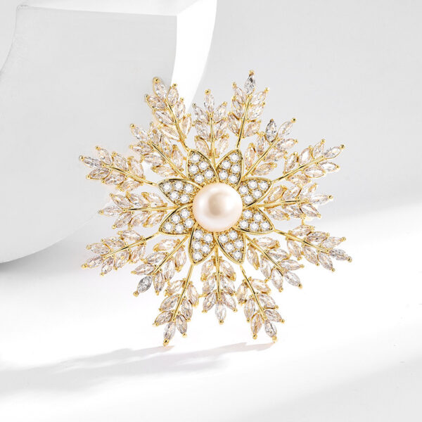 trâm cài áo hoa tuyết đính ngọc trai cao cấp