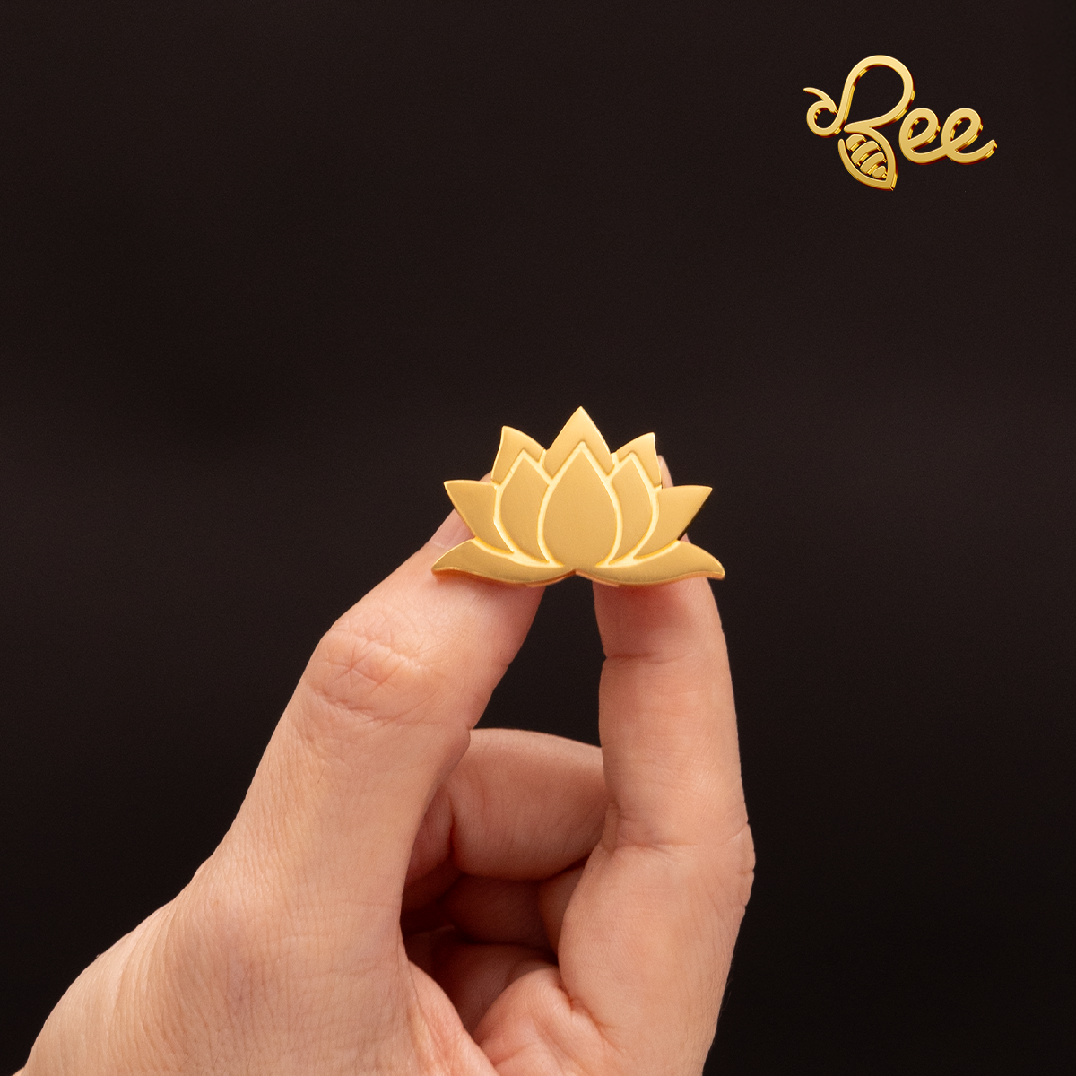 huy hiệu mạ vàng