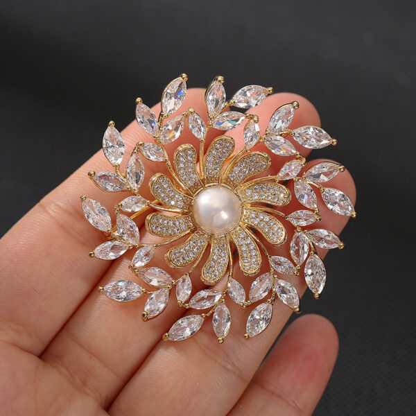 trâm cài áo chong chóng tâm hoa