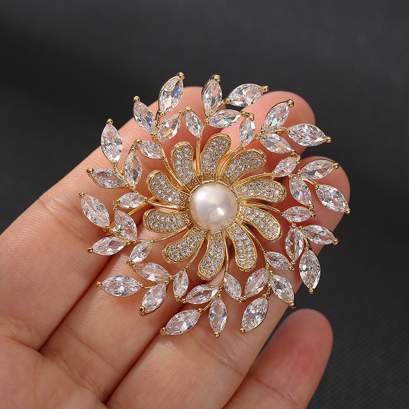 trâm cài áo chong chóng tâm hoa