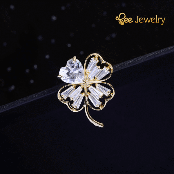 pin cài áo cỏ 4 lá đính đá phale