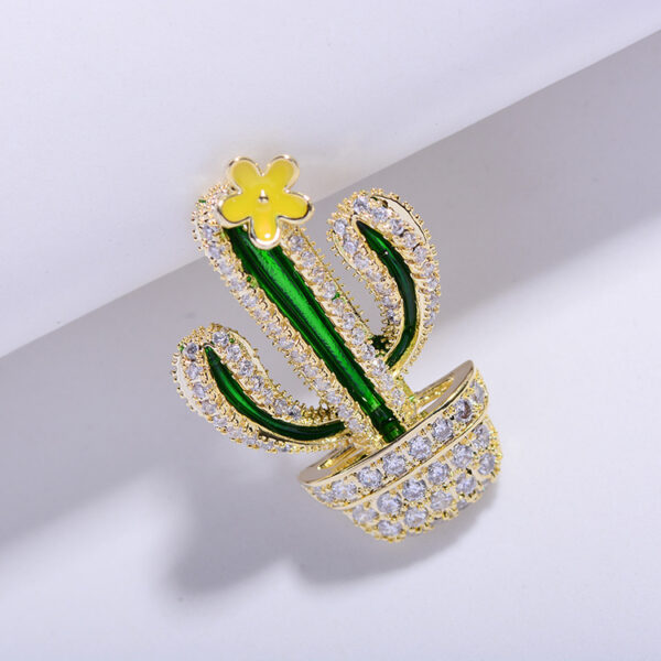 cài áo xương rồng