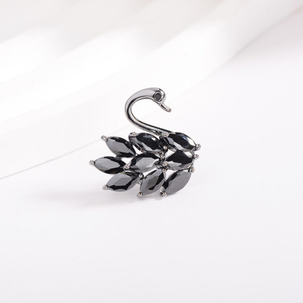 trâm cài áo thiên nga đính phale đen