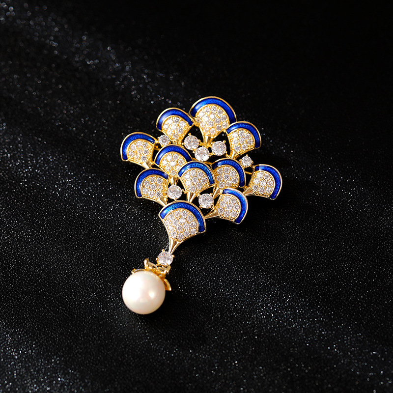 trâm cài áo cánh quạt đính ngọc trai