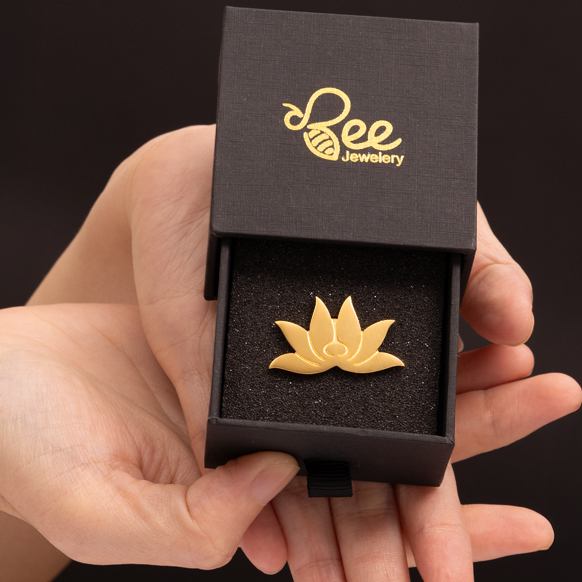 huy hiệu doanh nghiệp mạ vàng vietnam airline