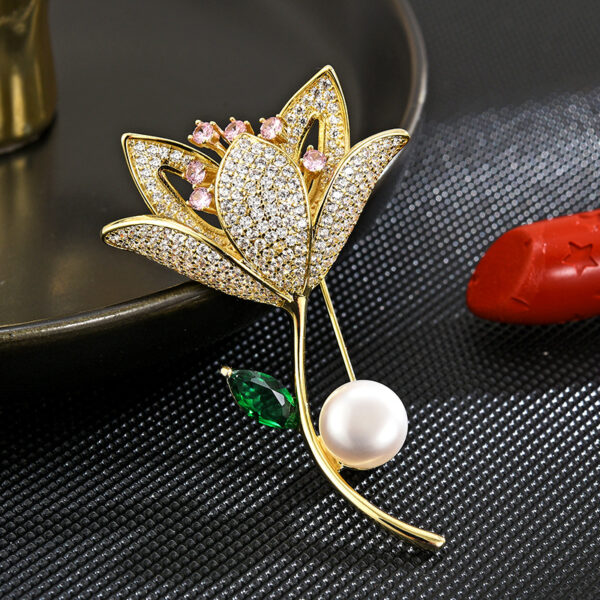 trâm cài áo hoa lily