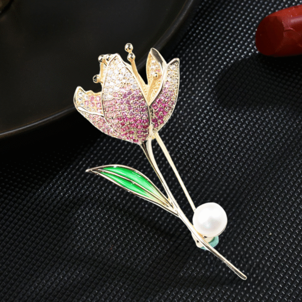 trâm cài áo hoa lily đính ngọc trai