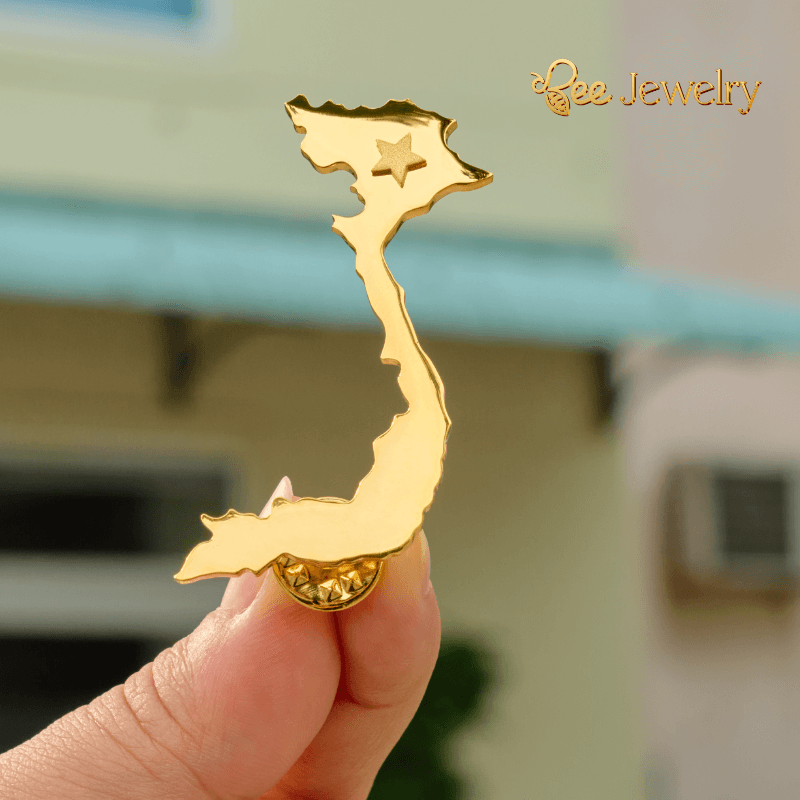 huy hiệu bản đồ việt nam mạ vàng 24K