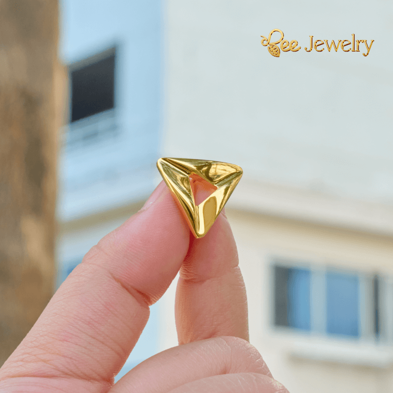 huy hiệu cài áo tp bank mạ vàng