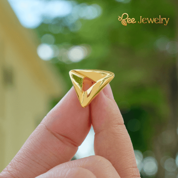 huy hiệu cài áo tp bank mạ vàng