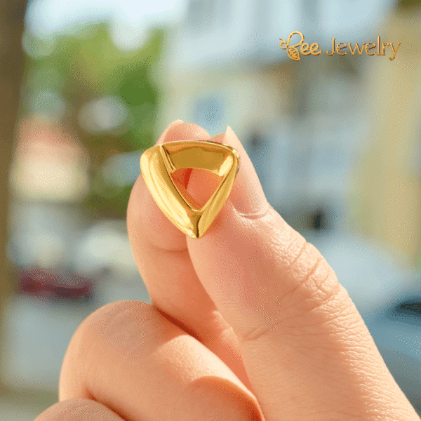 huy hiệu cài áo vietcombank mạ vàng