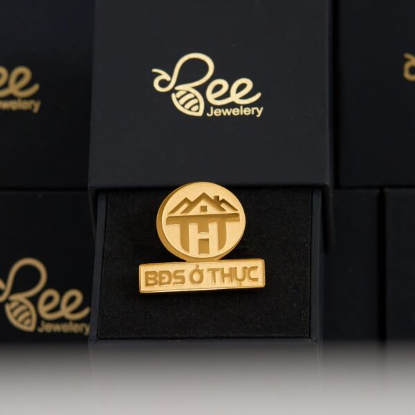 gia công huy hiệu mạ vàng 24K