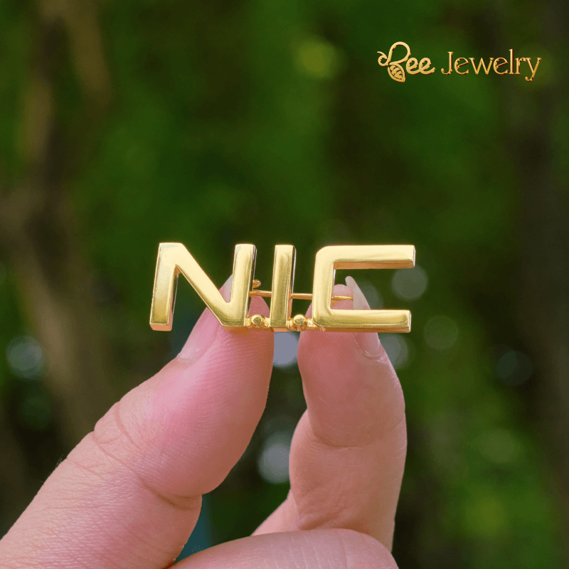 Mẫu gia công huy hiệu công ty mạ vàng 24K