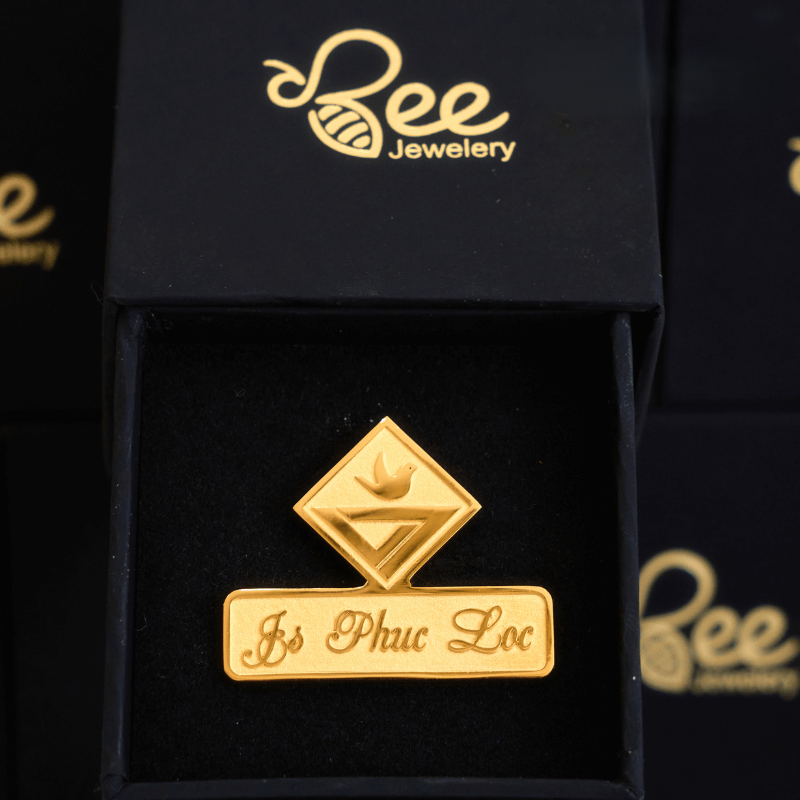mẫu gia công huy hiệu mạ vàng 24K