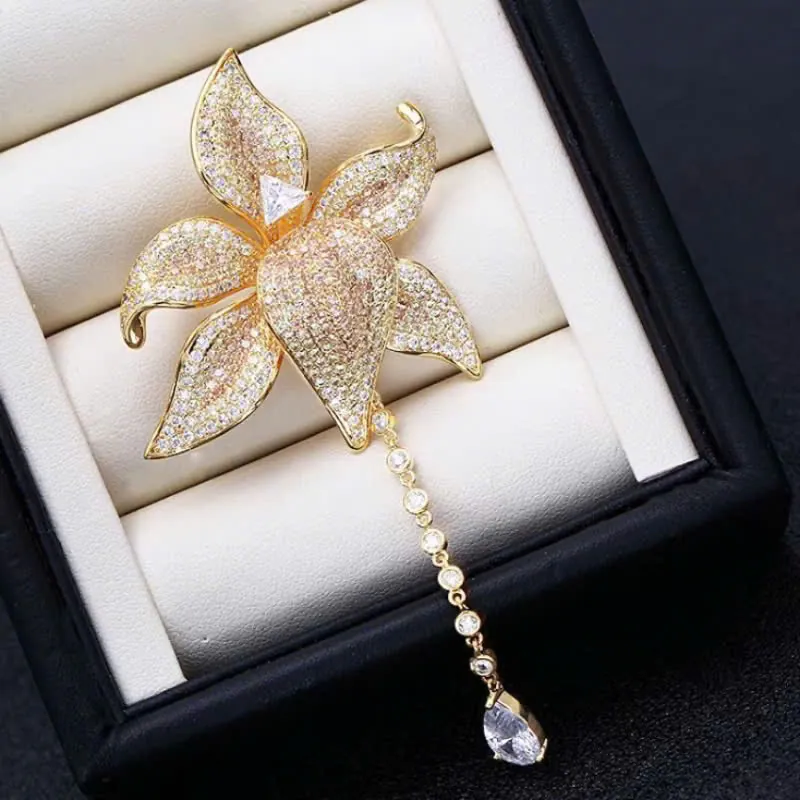 Trâm Cài Áo Hoa Hoa Lily Vàng Đính Đá - Hình ảnh 4