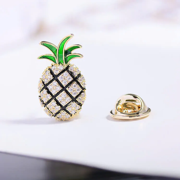 Làm pin cài áo theo yêu cầu