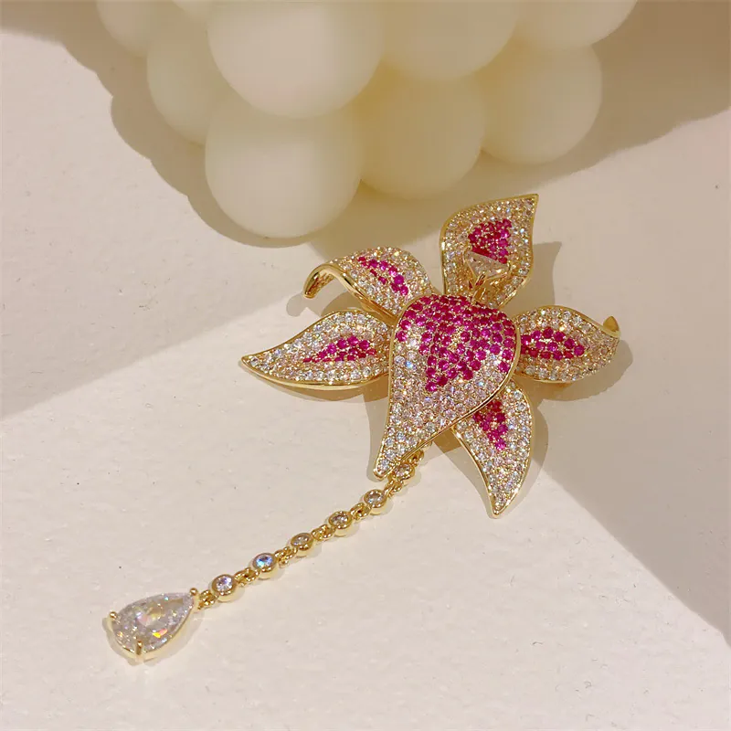 Trâm Cài Áo Hoa Lily Hồng Đính Đá - Hình ảnh 8