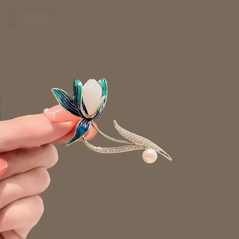 Trâm Cài Áo Hoa Mộc Lan Đính Đá Ngọc Trai - Hình ảnh 5