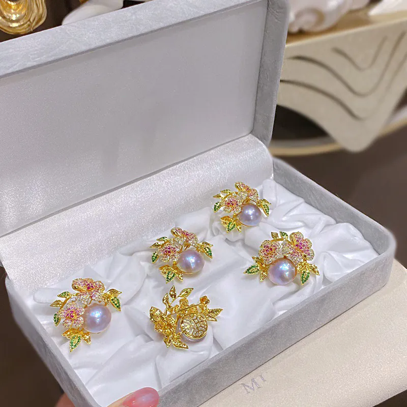 Trâm Cài Áo Nhành Hoa Mẫu Đơn Đính Ngọc Trai - Hình ảnh 2