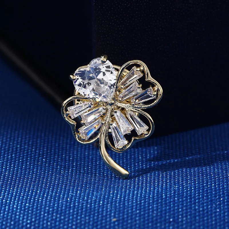 pin cài áo nữ