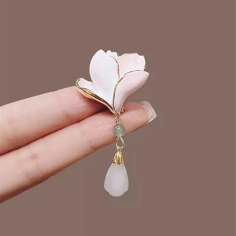 Trâm Cài Áo Hoa Mộc Lan Trắng Tráng Men - Hình ảnh 6