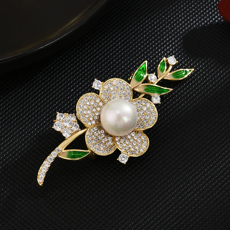 Trâm Cài Áo Nhành Hoa Đính Ngọc Trai - Hình ảnh 3