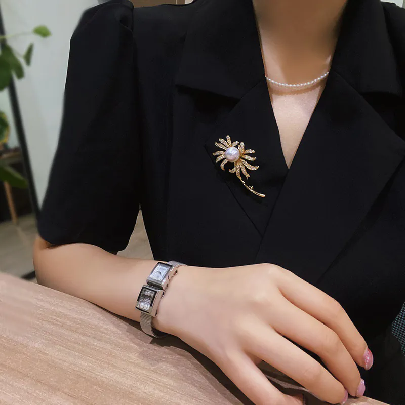 Trâm Cài Áo Hoa Cúc Kim Cương Đính Ngọc Trai - Hình ảnh 5