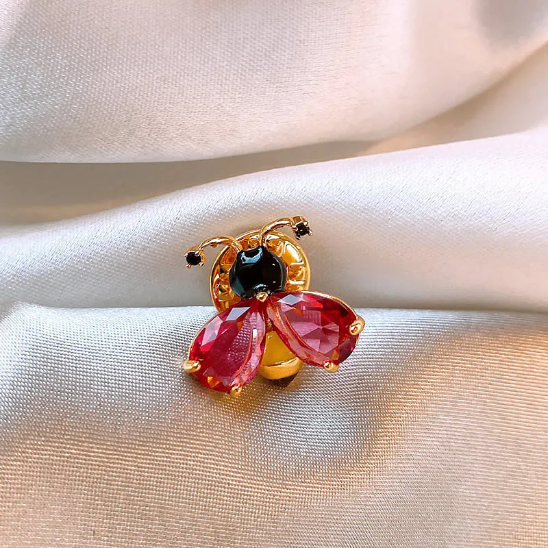 Pin Cài Áo Ong Đính Phale Đỏ - Hình ảnh 3