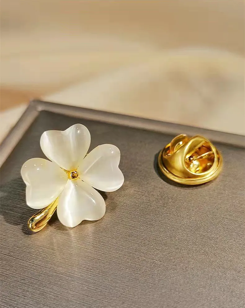 Pin Cài Áo Cỏ 4 Lá May Mắn Đính Phale - Hình ảnh 2