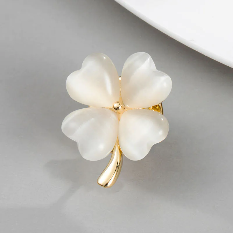 pin cài áo cỏ 4 lá