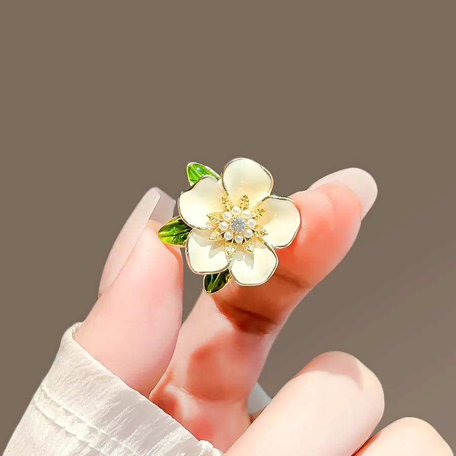 Pin Cài Áo Hoa Trà Đính Đá - Hình ảnh 2