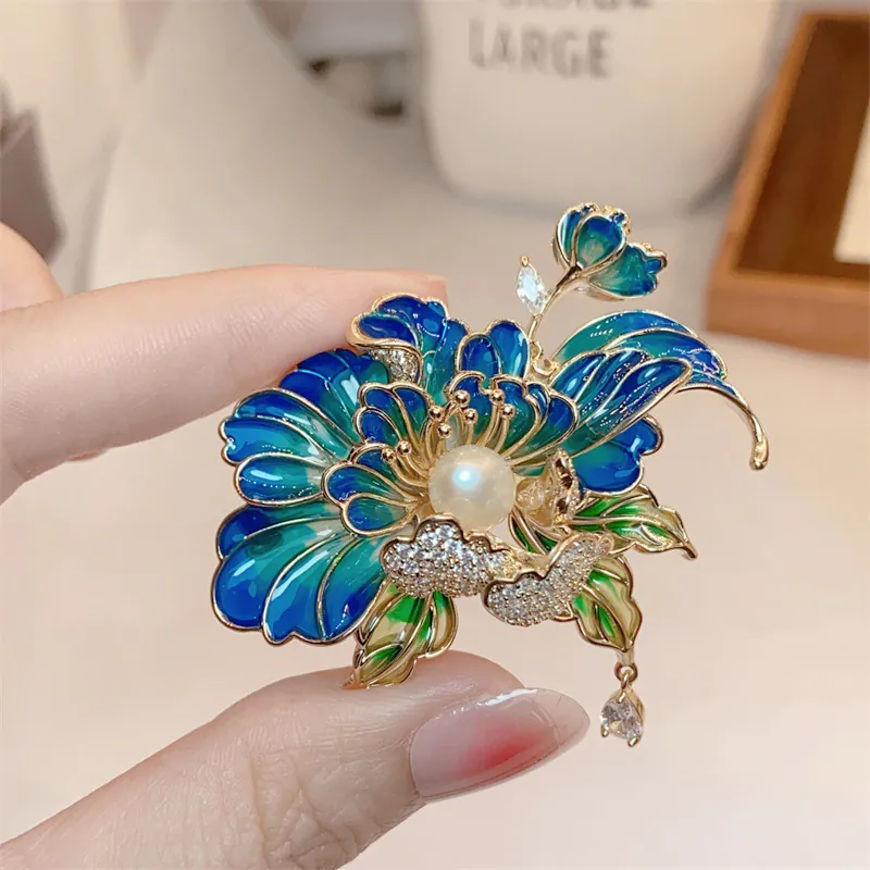 Trâm Cài Áo Hoa Mẫu Đơn Xanh Đính Ngọc Trai - Hình ảnh 5