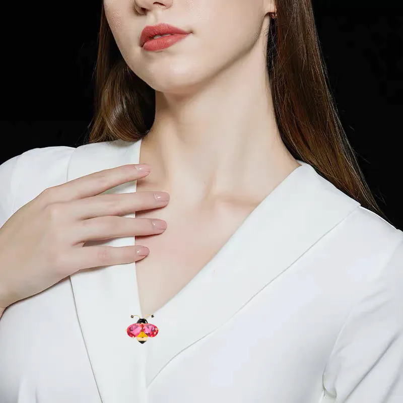 Pin Cài Áo Ong Đính Phale Đỏ - Hình ảnh 6