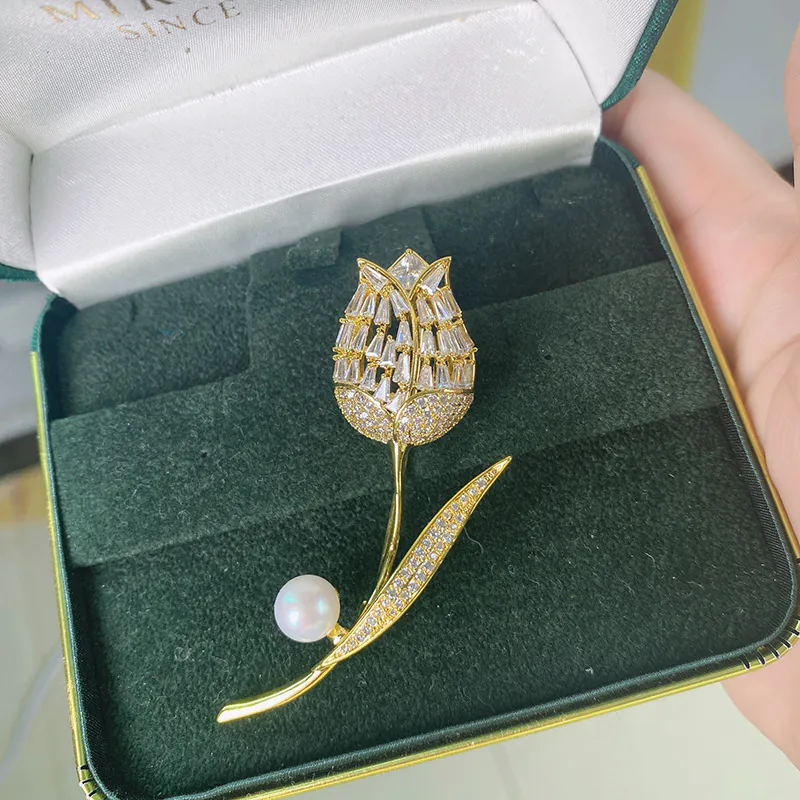 Trâm Cài Áo Hoa Tulip Phale Đính Ngọc Trai - Hình ảnh 6