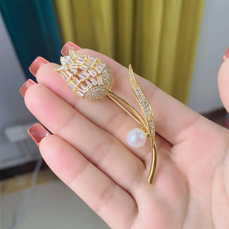 Trâm Cài Áo Hoa Tulip Phale Đính Ngọc Trai - Hình ảnh 7