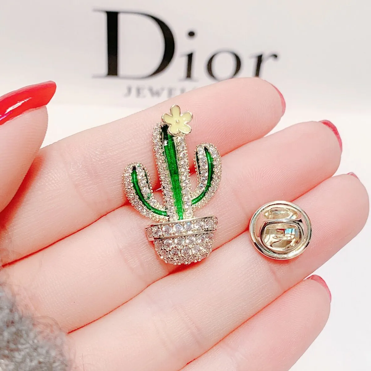 Pin Cài Áo Chậu Xương Rồng Nhỏ Đính Đá - Hình ảnh 9