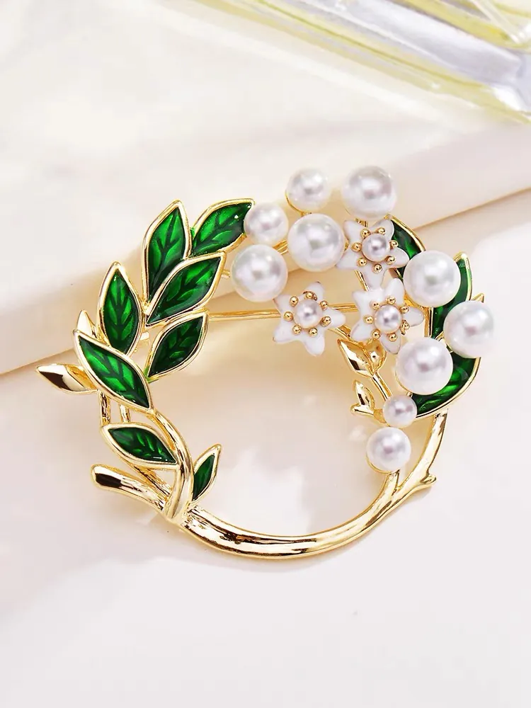 cài áo vest vòng lá nguyệt quế