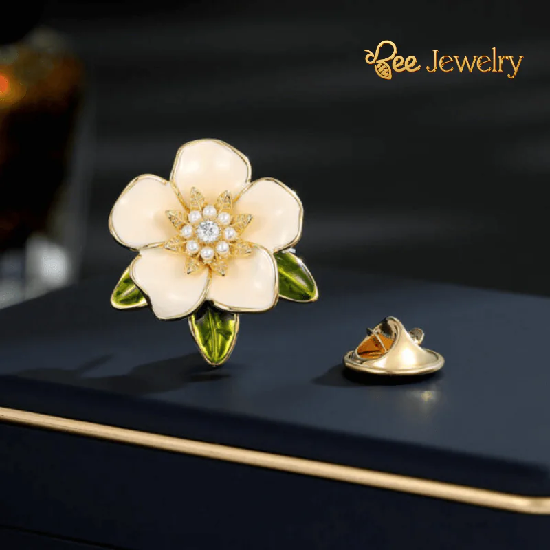 Pin Cài Áo Hoa Trà Đính Đá