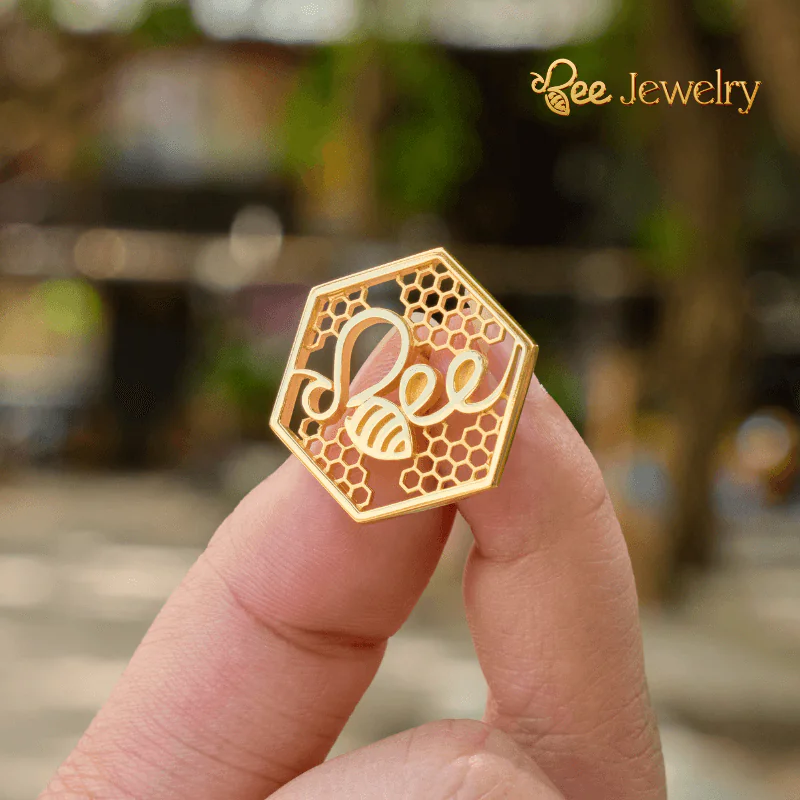 huy hiệu mạ vàng bee