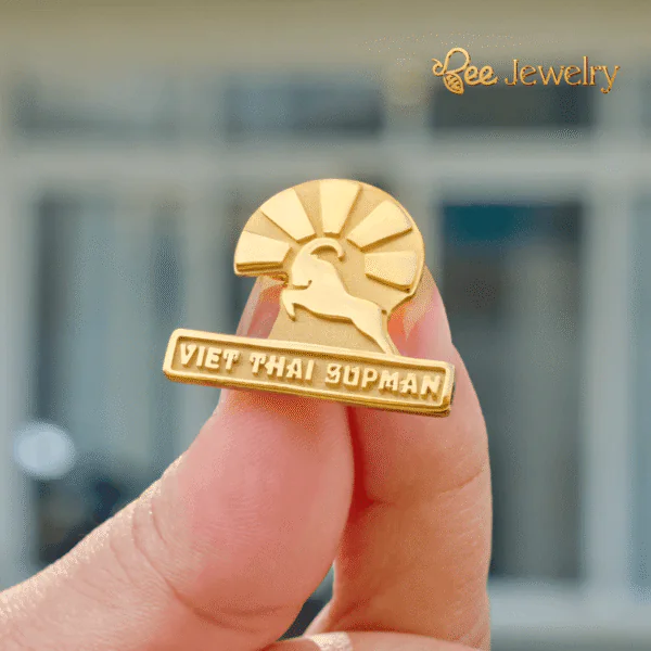 Mẫu gia công huy hiệu mạ vàng 6