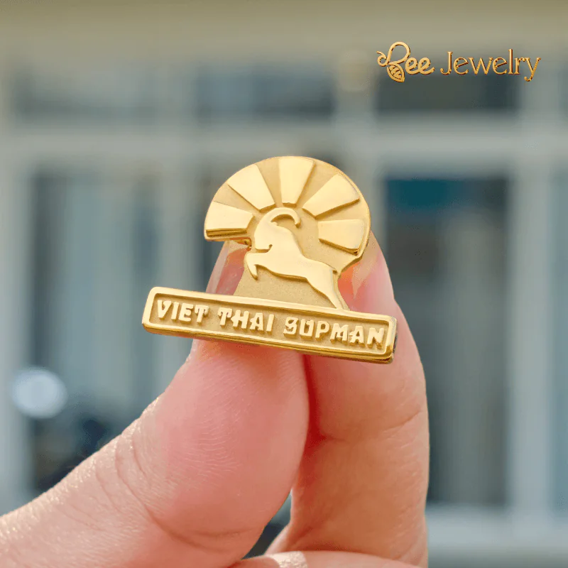 Mẫu gia công huy hiệu mạ vàng 6