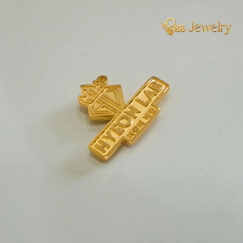 gia công huy hiệu mạ vàng 24K